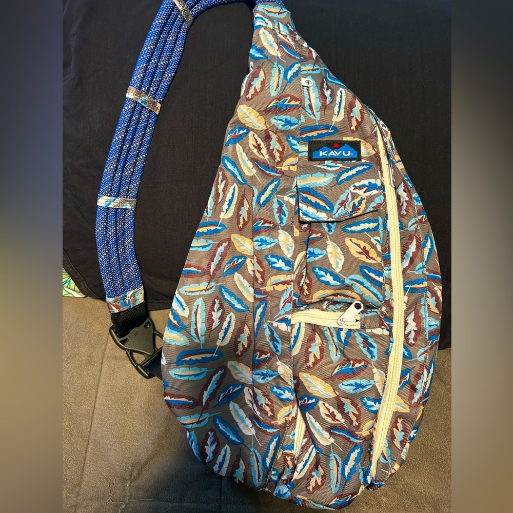Brand New KAVU Sling Bag- Feather pattern